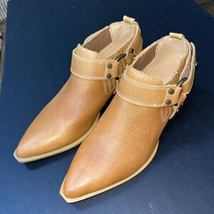 Dingo Cognac Kick Back Leather‎ Low Boots Women’s 7